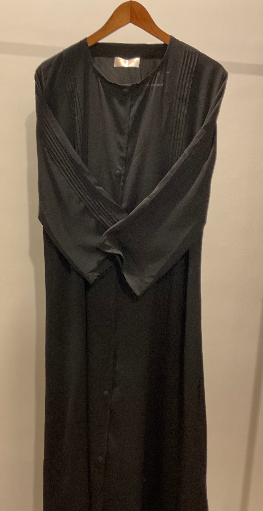 Pin-Tuck Black Abaya