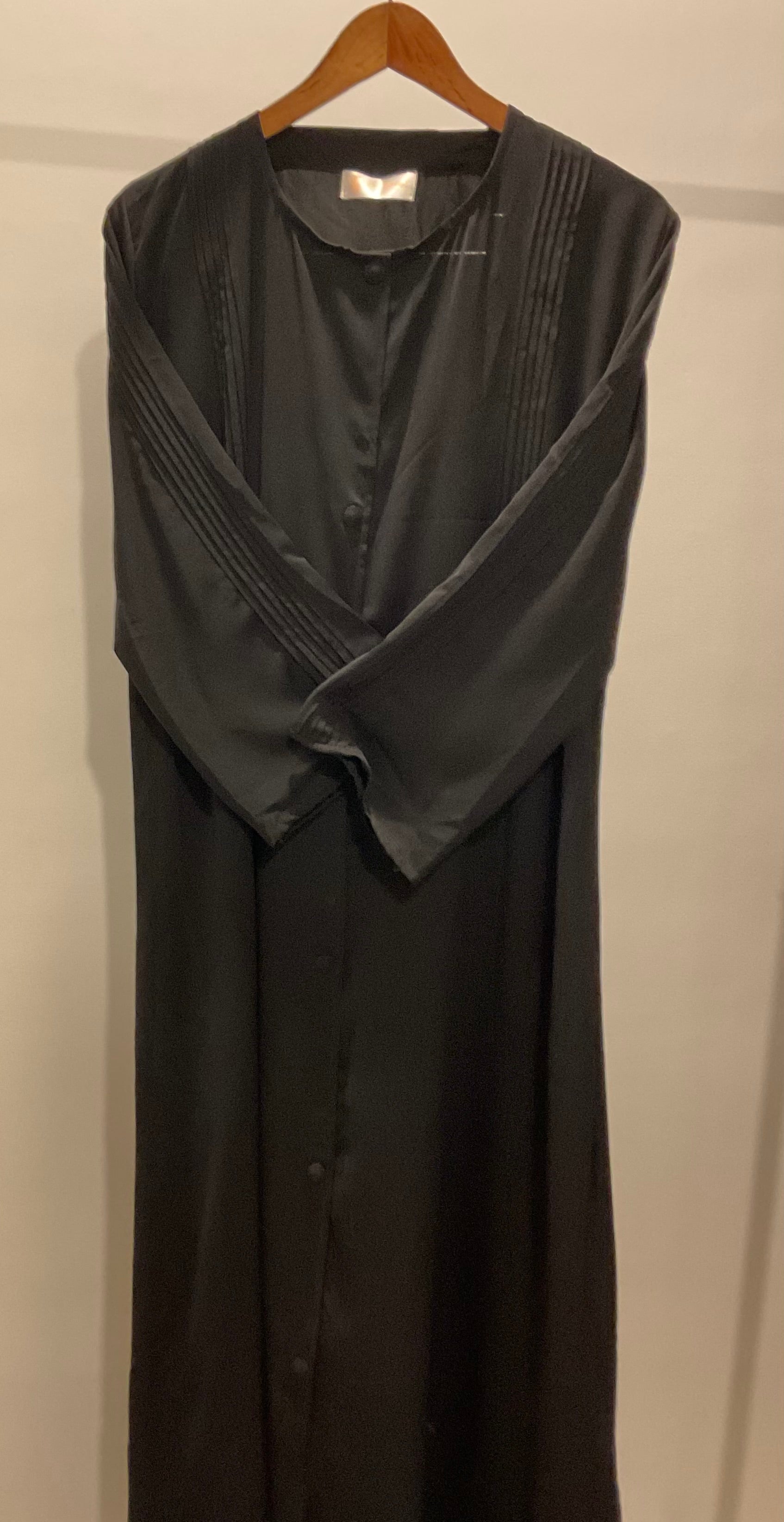Pin-Tuck Black Abaya